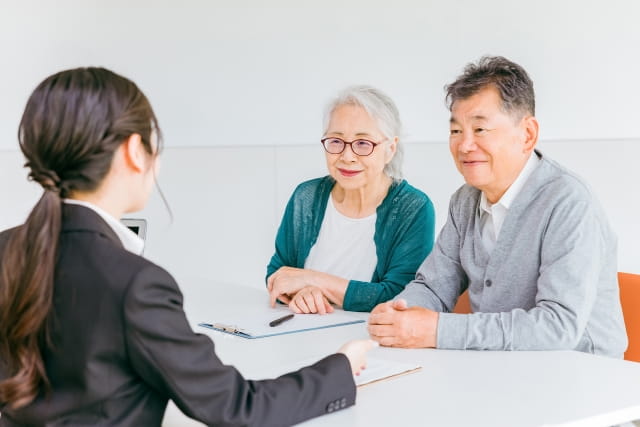 打ち合わせをする様子